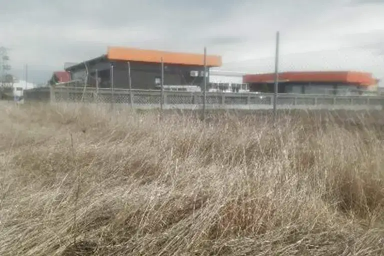 Парцел в София, Божурище
