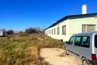 Парцел в София, Елин Пелин