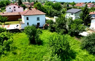 Парцел в София, Елин Пелин