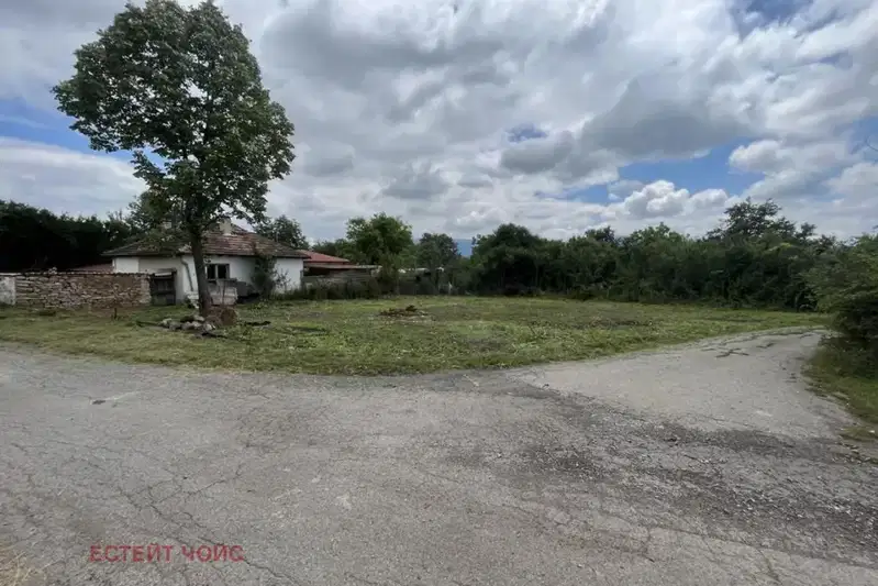 Plot in област София, Godech