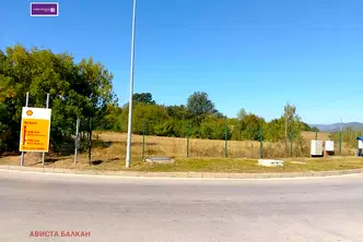 Парцел в София, Правец