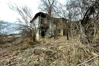 Парцел в София, Правец