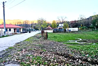 Парцел в София, Правец