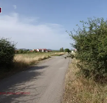 Photo 5 — Plot in област София, Golyanovci