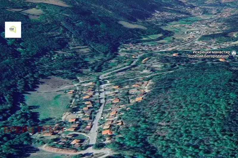Plot in област София, Iskrec