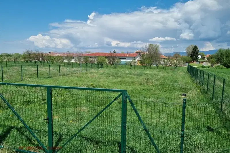 Plot in област София, Lesnovo
