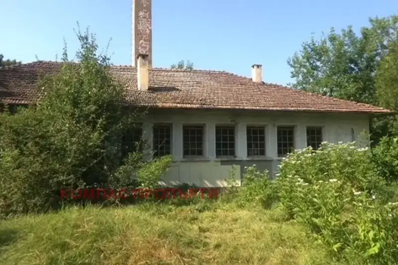Plot in област София, Novachene