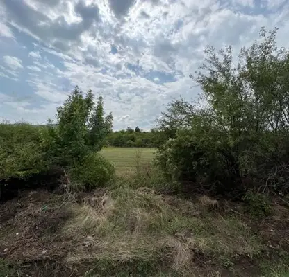 Photo 2 — Plot in област София, Novi Han