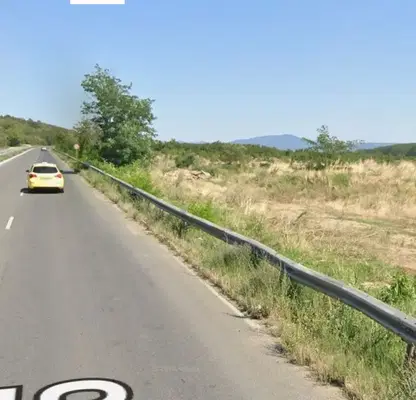 Photo 3 — Plot in Oblast Stara Zagora, Kazanlyk