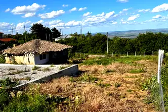 Парцел в Търговище, с. Момино