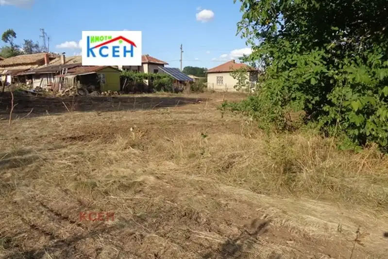 Парцел в Търговище, с. Певец