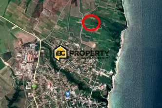 Парцел във Варна, Бяла
