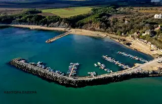 Парцел във Варна, Бяла