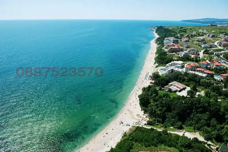 Парцел във Варна, Бяла