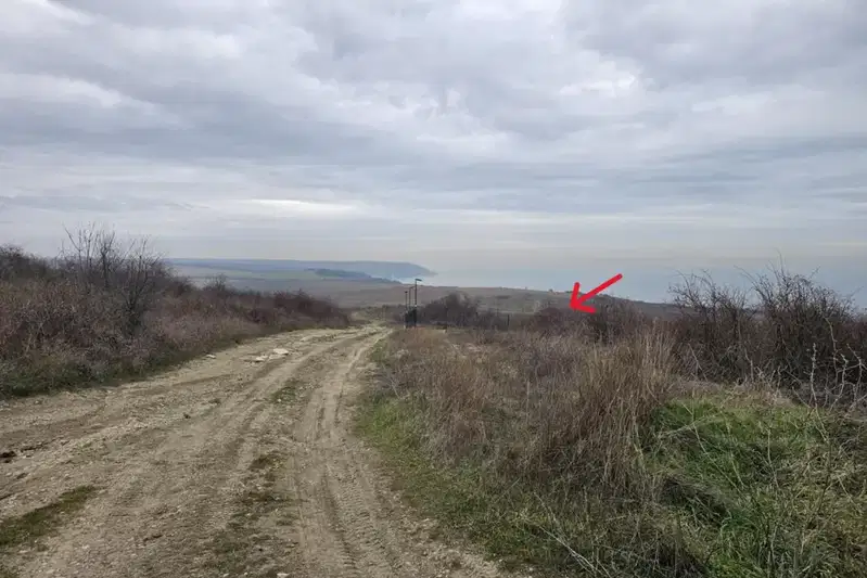 Парцел във Варна, Бяла