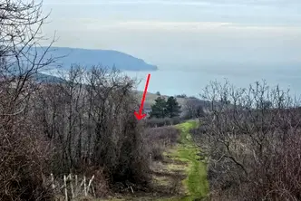 Парцел във Варна, Бяла