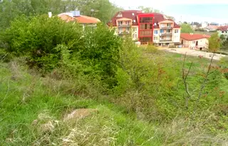 Парцел във Варна, Бяла