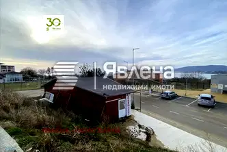Парцел във Варна, Бяла
