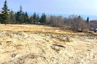 Парцел във Варна, Бяла