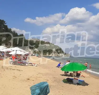 Снимка 4 — Парцел във Варна, Бяла