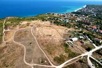 Парцел във Варна, Бяла