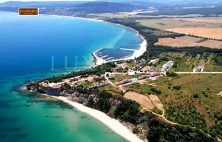 Парцел във Варна, Бяла