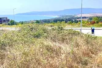 Парцел във Варна, Бяла
