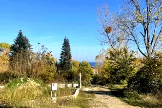 Парцел във Варна, Бяла