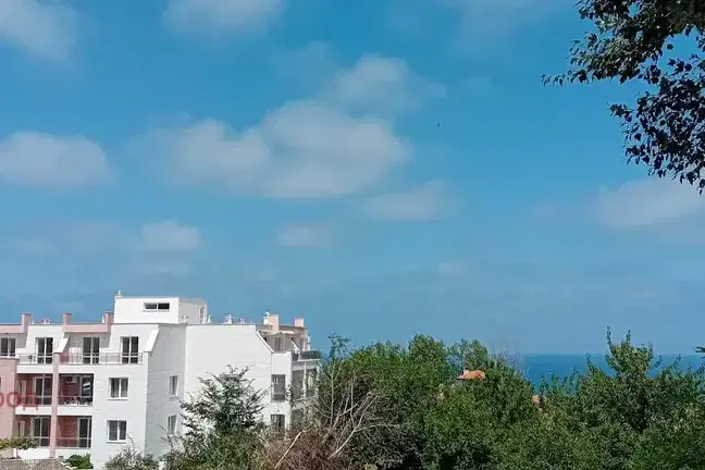 Парцел във Варна, Бяла