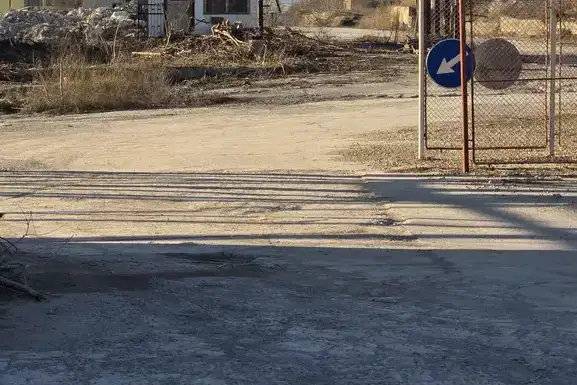 Парцел във Варна, Девня