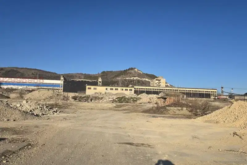 Парцел във Варна, Девня