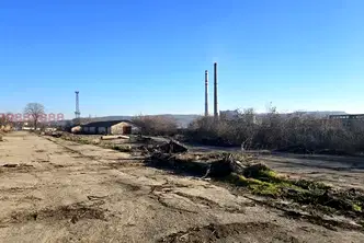 Парцел във Варна, Девня