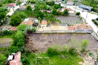 Парцел във Варна, Девня