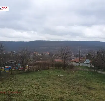 Снимка 4 — Парцел във Варна, с. Долище
