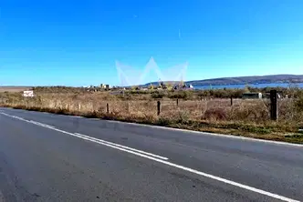 Парцел във Варна, с. Езерово
