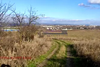 Парцел във Варна, с. Езерово
