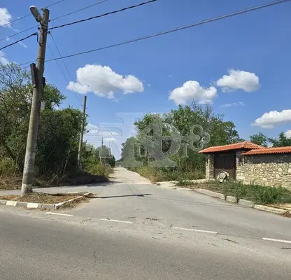 Снимка 2 — Парцел във Варна, с. Левски