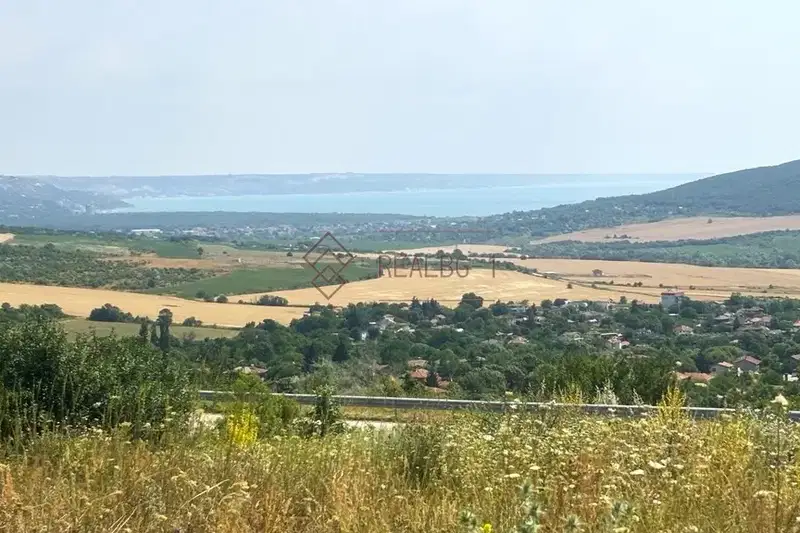 Парцел във Варна, с. Осеново