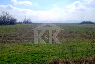 Парцел във Варна, с. Равна