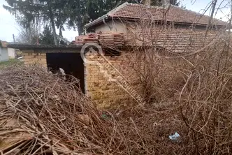 Парцел във Велико Търново, Бяла черква