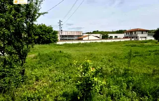 Парцел във Велико Търново, Дебелец