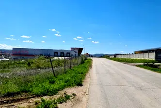 Парцел във Велико Търново, Дебелец