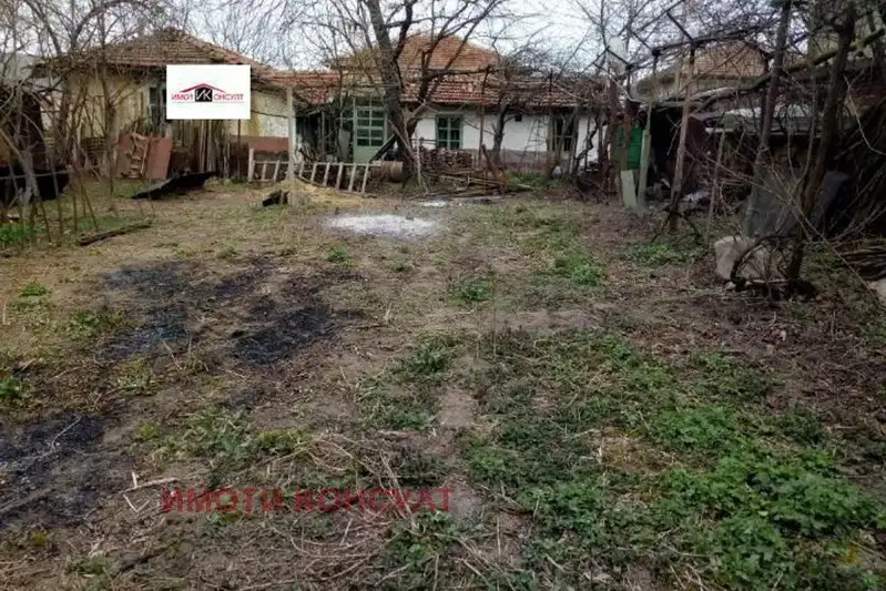Парцел във Велико Търново, Дебелец