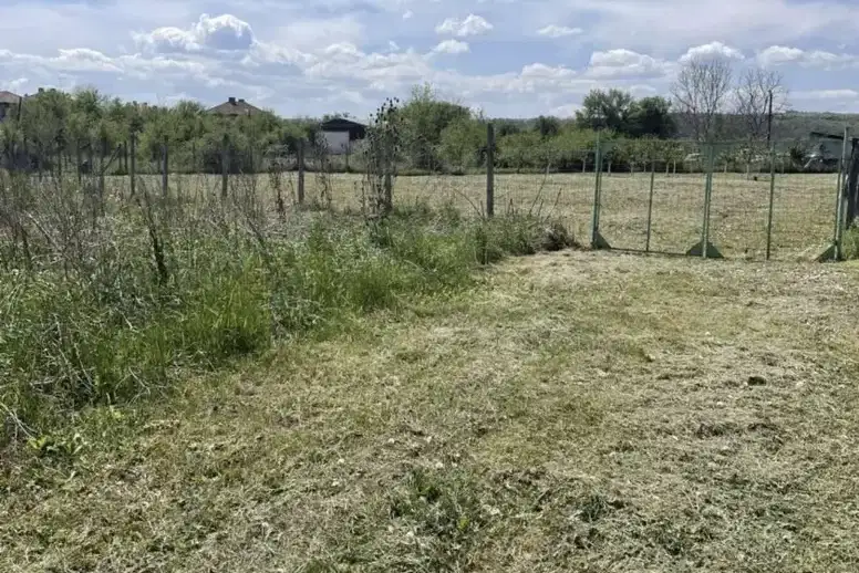 Парцел във Велико Търново, Дебелец