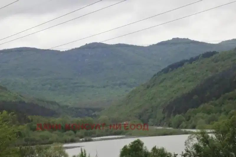 Парцел във Велико Търново, Елена
