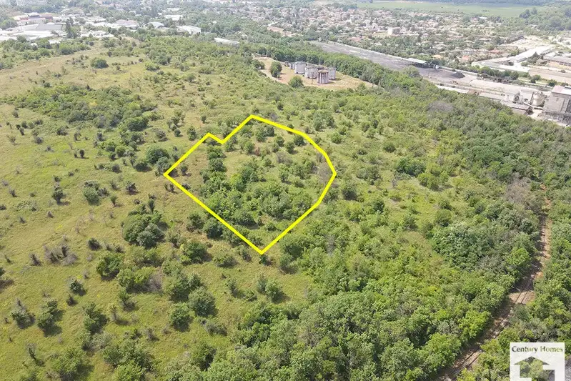 Парцел във Велико Търново, Горна Оряховица
