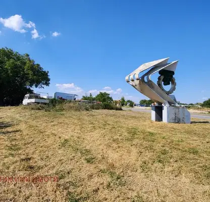 Photo 2 — Plot in Oblast Veliko Tyrnovo, Lyaskovec