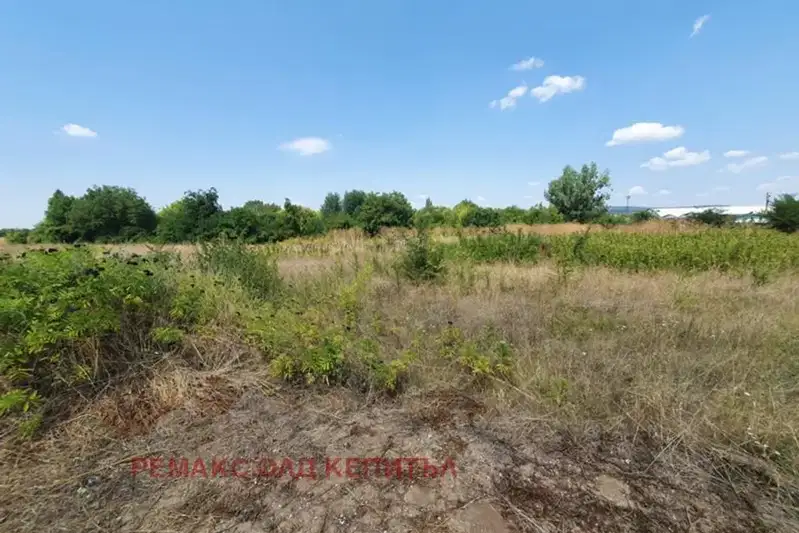 Plot in Oblast Veliko Tyrnovo, Strajica