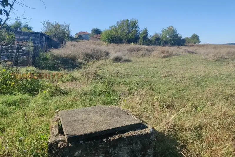 Парцел във Велико Търново, с. Добри дял