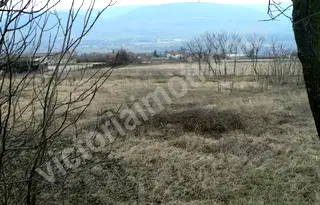 Парцел във Велико Търново, с. Леденик
